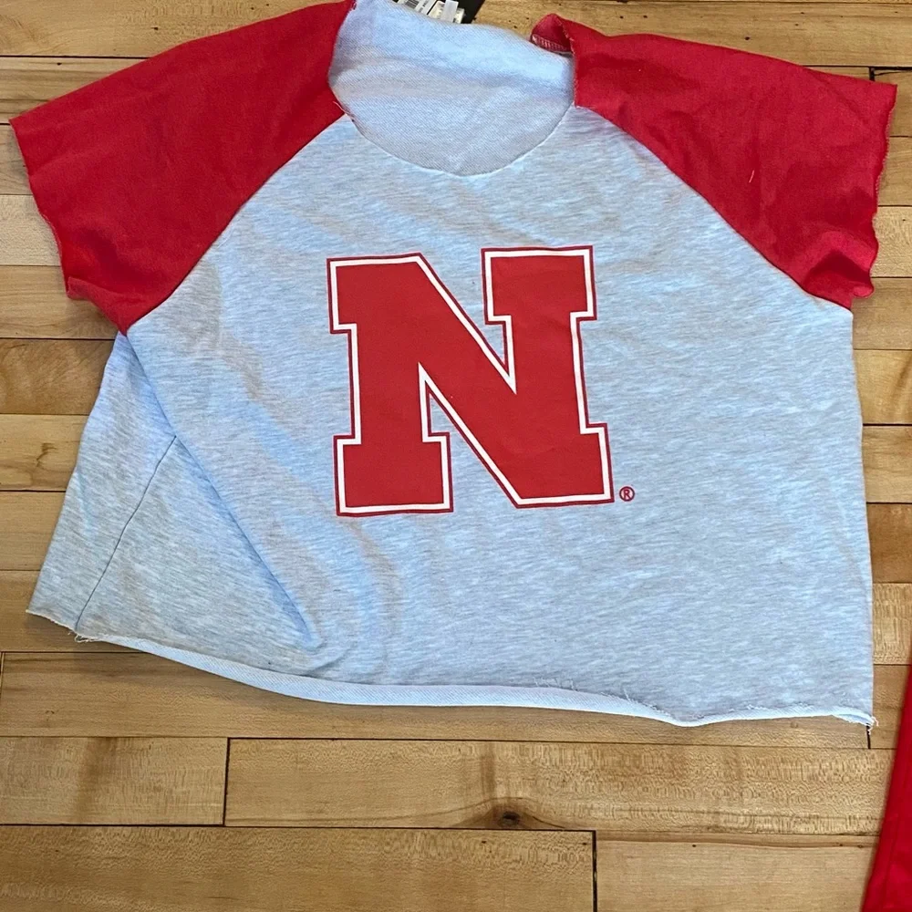 Zoozatz Nebraska  Sports Bra, Crop Shirt & Shirt Bundle 5 Pieces Huskers - Picture 5 of 5